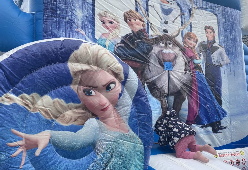 skakaci hrad, nafukovaci hrad, pronajem, k pronajmu, ledove kralovstvi, frozen, udlice, chomutov, ustecky kraj, ustecko,