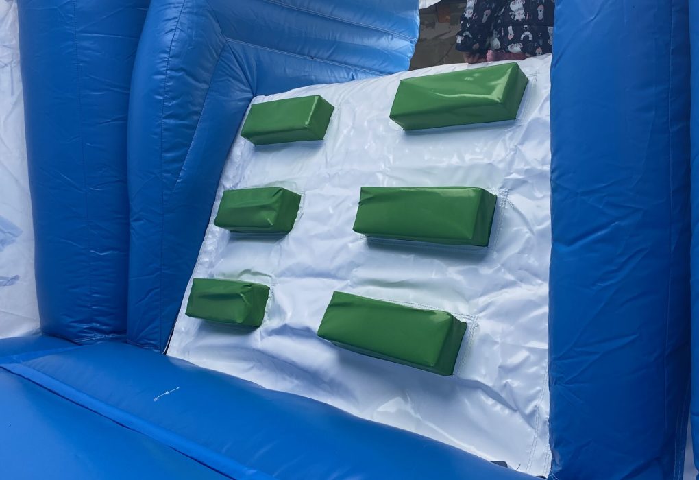 skakaci hrad, nafukovaci hrad, pronajem, k pronajmu, ledove kralovstvi, frozen, udlice, chomutov, ustecky kraj, ustecko,